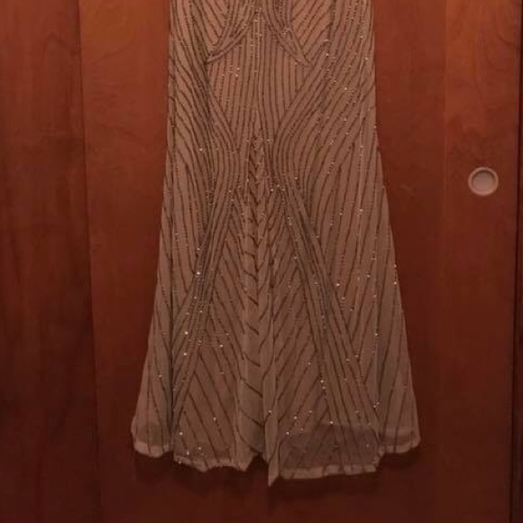 Adrianna Papell Art Deco halter neck beaded gown - Picture 4 of 4